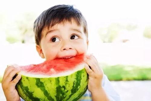 娱乐吃瓜君乱吐槽,揭秘娱乐圈那些不为人知的幕后故事  第3张